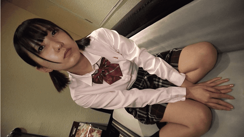 【コスプレ大好き恥ずかしがり娘ちゃんとゴックン露出デート 精飲人形】日泉舞香制服姿でホテルでの会話
