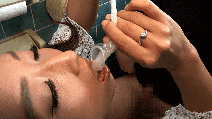 「丸呑み！17 エロ過ぎるフェロモンお姉さんの喉奥フェラ！」SEXしてゴム内に射精された精子をごっくん